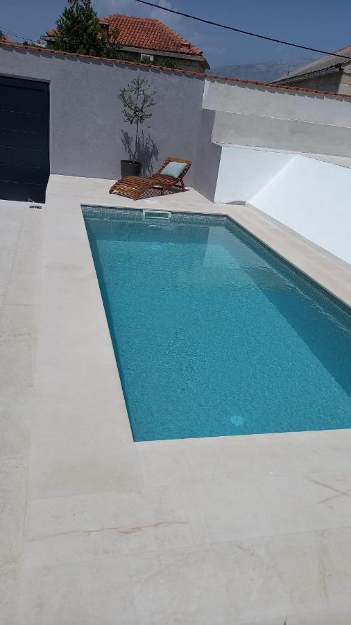 Villa Azzuro Selca  Экстерьер фото